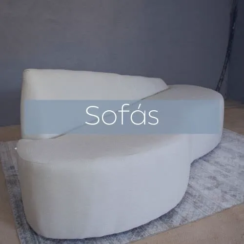 Sofá orgânico branco para lounge de evento